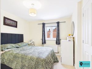 Bedroom- click for photo gallery